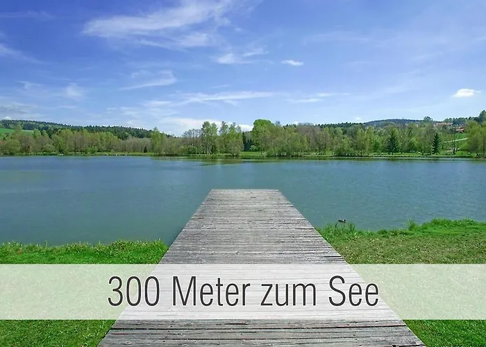 Huette41: Ganze Huette Nah Am Mit Privatem Whirlpool, Sauna. Umzaeunt. Prázdninový dům Waldkirchen