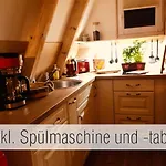 Tatil Evi Huette41: Ganze Huette Nah Am Mit Privatem Whirlpool, Sauna. Umzaeunt. *