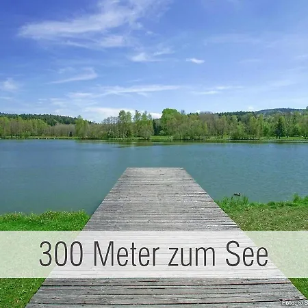 Huette41: Ganze Huette Nah Am Mit Privatem Whirlpool, Sauna. Umzaeunt. Dom wakacyjny Waldkirchen