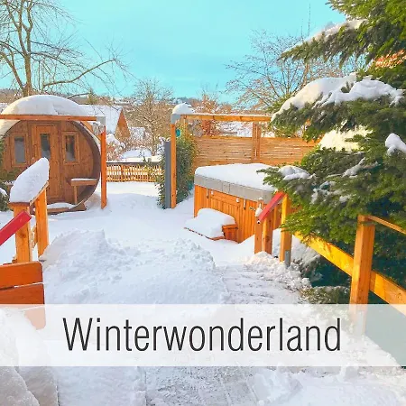 Huette41: Ganze Huette Nah Am Mit Privatem Whirlpool, Sauna. Umzaeunt. Dom wakacyjny *