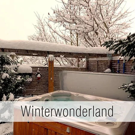 Huette41: Ganze Huette Nah Am Mit Privatem Whirlpool, Sauna. Umzaeunt. * Waldkirchen